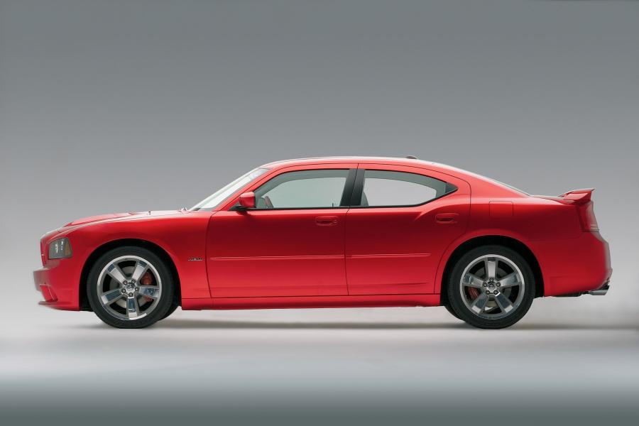  Dodge Charger SRT8 2006 года  (фото 9 из 14)